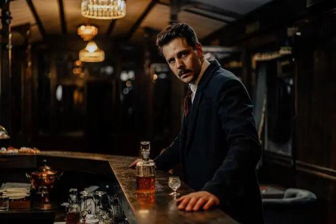 《红丝绸》主打史诗+悬疑麻将胡了中俄合拍谍战片(图6)