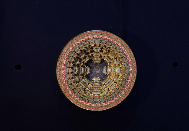 文物史：天宫藻井冰箱贴走红背后PG电子麻将胡了试玩攒于掌心的(图2)